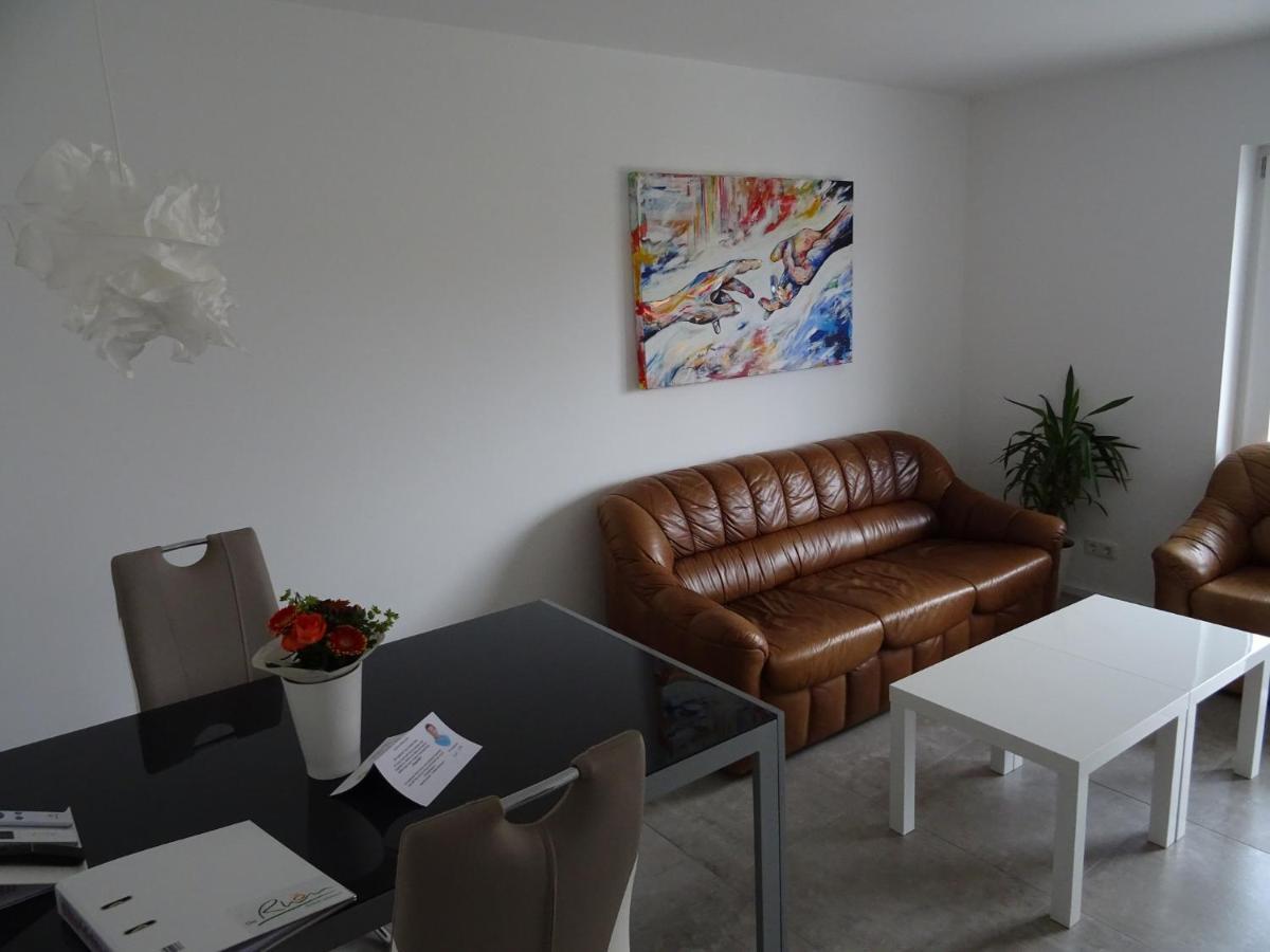 Ferienwohnung Happynes Бад-Нойштадт-ан-дер-Зале Екстер'єр фото